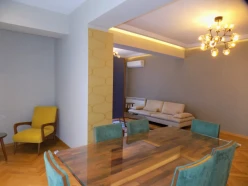 İcarə yeni tikili 4 otaqlı 200 m², Şah İsmayıl Xətai m.-4