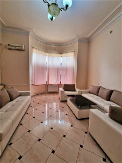 İcarə ofis 16 otaqlı 400 m², 20 yanvar m.-7