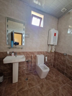 İcarə ofis 16 otaqlı 400 m², 20 yanvar m.-21