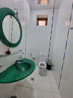 İcarə ofis 16 otaqlı 400 m², 20 yanvar m.-13