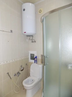 İcarə yeni tikili 4 otaqlı 220 m², 8 Noyabr m.-6