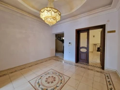 İcarə ofis 16 otaqlı 400 m², 20 yanvar m.-5