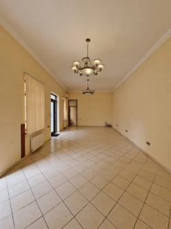 İcarə ofis 16 otaqlı 400 m², 20 yanvar m.-9