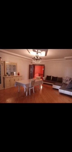 Satılır ev/villa 7 otaqlı 220 m², Qaraçuxur q.-15