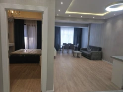 İcarə yeni tikili 2 otaqlı 80 m²,  Şah İsmayıl Xətai m.-16