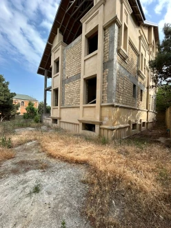 Satılır ev/villa 12 otaqlı 1000 m², Bakıxanov q.