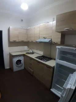 İcarə yeni tikili 1 otaqlı 40 m², İnşaatçılar m.-6