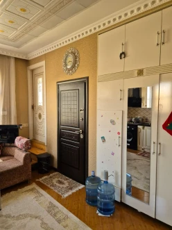 Satılır ev/villa 7 otaqlı 400 m²,  İnşaatçılar m.-4