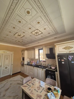 Satılır ev/villa 7 otaqlı 400 m²,  İnşaatçılar m.-8