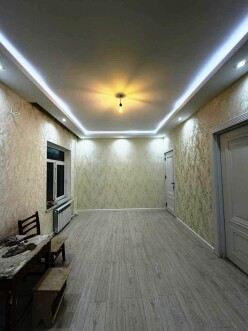 Satılır köhnə tikili 2 otaqlı 40 m², Bakıxanov-4 Satılır köhnə tikili 2 otaqlı 40 m², Bakıxanov-4
