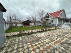 İcarə ev/villa 4 otaqlı 250 m², Qəbələ-5