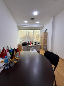 İcarə ofis 1 otaqlı 18 m²,  28 May m.-6