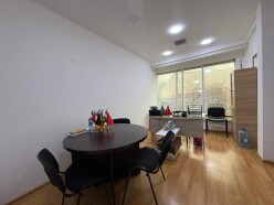 İcarə ofis 1 otaqlı 18 m², 28 May m. İcarə ofis 1 otaqlı 18 m², 28 May m.