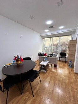 İcarə ofis 1 otaqlı 18 m²,  28 May m.-2