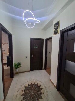 Satılır yeni tikili 2 otaqlı 61 m²,  Xırdalan-2