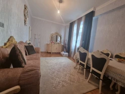 Satılır yeni tikili 3 otaqlı 83 m², İnşaatçılar m.-6