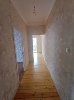 Satılır köhnə tikili 2 otaqlı 60 m², Azadlıq prospekti m.-11