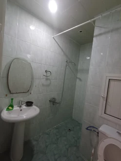 Satılır köhnə tikili 2 otaqlı 60 m², Azadlıq prospekti m.-10