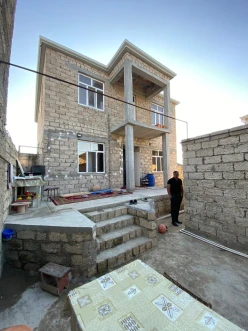 Satılır ev/villa 6 otaqlı 400 m², Binə q.