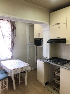 Satılır köhnə tikili 3 otaqlı 80 m², Dərnəgül m.-7