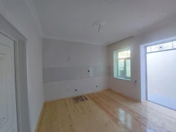 Satılır ev/villa 3 otaqlı 100 m², Binə q.-8