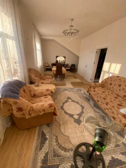 Satılır ev/villa 6 otaqlı 400 m², Binə q.-8