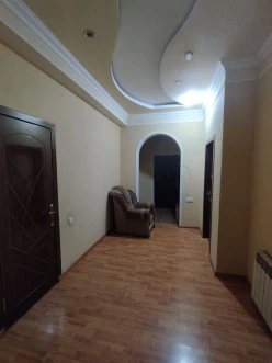 Satılır yeni tikili 2 otaqlı 76 m², İnşaatçılar m.-6