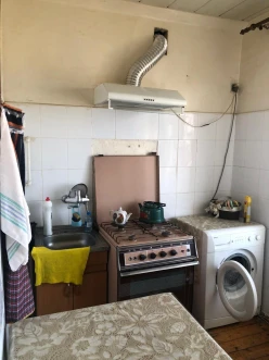 Satılır köhnə tikili 3 otaqlı 80 m², İnşaatçılar m.-7