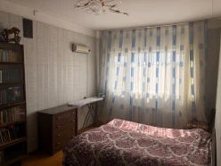 Satılır köhnə tikili 3 otaqlı 80 m², İnşaatçılar m.-25