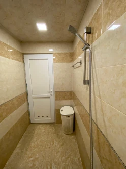 Satılır köhnə tikili 2 otaqlı 60 m²,  İnşaatçılar m.-9
