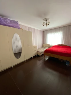 Satılır köhnə tikili 2 otaqlı 60 m²,  İnşaatçılar m.-3