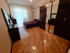 Satılır yeni tikili 4 otaqlı 150 m²,  İnşaatçılar m.-7
