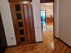 Satılır yeni tikili 4 otaqlı 150 m²,  İnşaatçılar m.-9