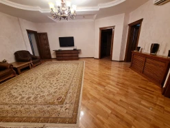 Станция метро «İnşaatçılar», новостройка с 4 комнатами, 150 м² — Продается