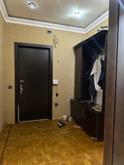 Satılır köhnə tikili 3 otaqlı 85 m², Azadlıq prospekti m.-7