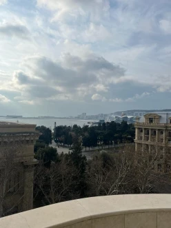 İcarə yeni tikili 4 otaqlı 180 m²,  Sahil m.-24