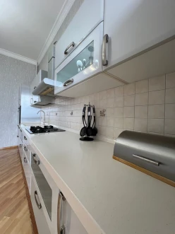 İcarə yeni tikili 4 otaqlı 180 m²,  Sahil m.-14