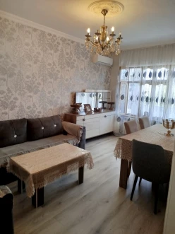 Satılır köhnə tikili 3 otaqlı 85 m², Qaraçuxur q.-9