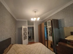 Satılır köhnə tikili 3 otaqlı 85 m², Qaraçuxur q.-7