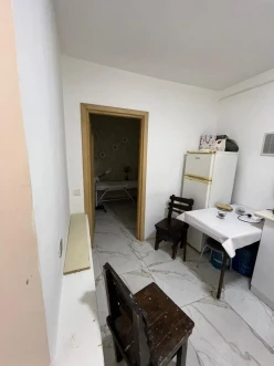 Satılır obyekt 85 m²,  8 Noyabr m.-7