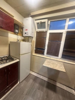 Satılır köhnə tikili 2 otaqlı 42 m²,  20 yanvar m.-6