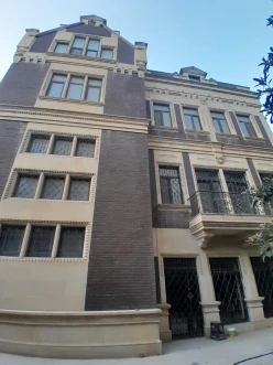 Satılır ev/villa 25 otaqlı 1040 m²,  Nəsimi-2