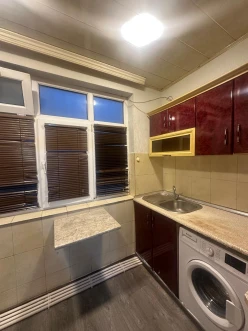 Satılır köhnə tikili 2 otaqlı 42 m²,  20 yanvar m.-5