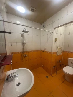 Satılır köhnə tikili 2 otaqlı 42 m²,  20 yanvar m.-10