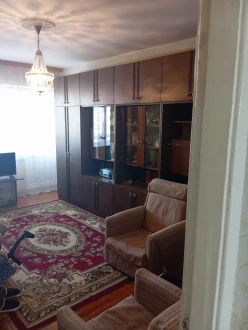 Satılır köhnə tikili 2 otaqlı 55 m², İnşaatçılar m.-7
