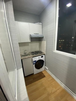 İcarə köhnə tikili 2 otaqlı 45 m², İnşaatçılar m.-12