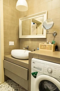 Satılır köhnə tikili 2 otaqlı 84 m², Sahil m.-14 Satılır köhnə tikili 2 otaqlı 84 m², Sahil m.-14