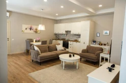 Satılır köhnə tikili 2 otaqlı 84 m², Sahil m.-3 Satılır köhnə tikili 2 otaqlı 84 m², Sahil m.-3