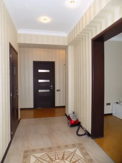 Satılır yeni tikili 3 otaqlı 130 m², Şah İsmayıl Xətai m.-8
