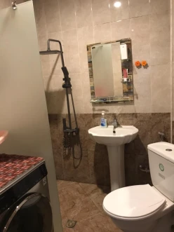 Satılır yeni tikili 2 otaqlı 65 m², İnşaatçılar m.-7